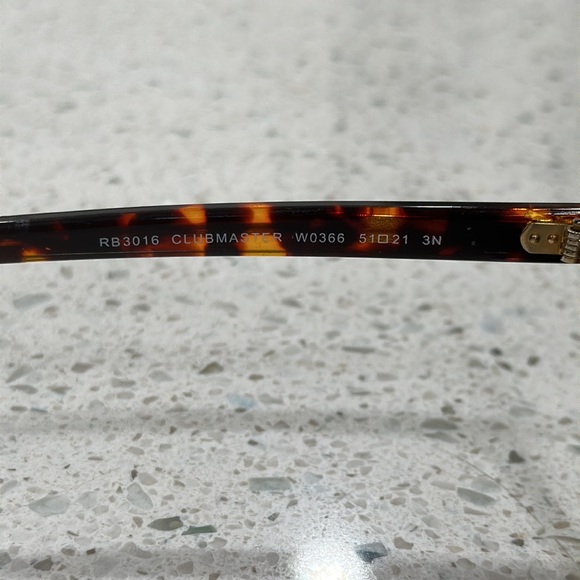 Ray-Ban Clubmaster Classic Tortoise Sunglasses, 51mm - Picture 9 of 11